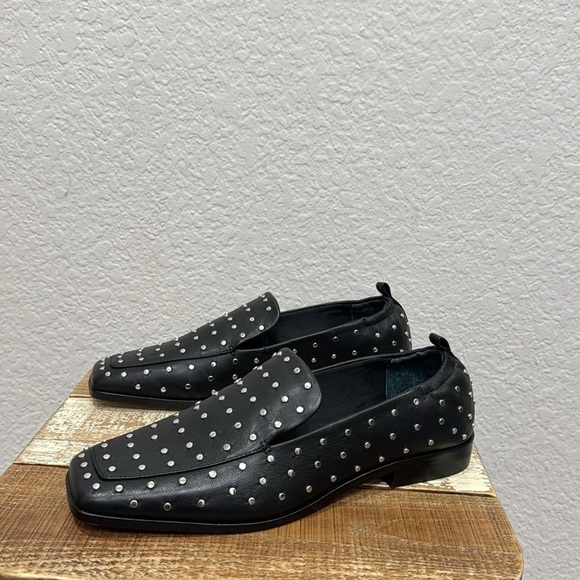 Dolce Vita Beny Stud Black Leather Loafers Size 7.5 - Picture 6 of 9